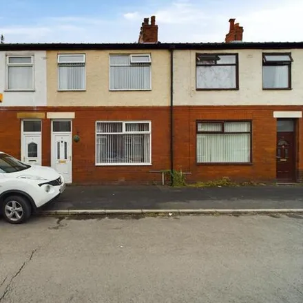 Buy this 3 bed townhouse on Colenso Road in Preston, PR2 2LL