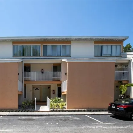 Buy this 3 bed condo on 592 100th Avenue North in Saint Petersburg, FL 33702