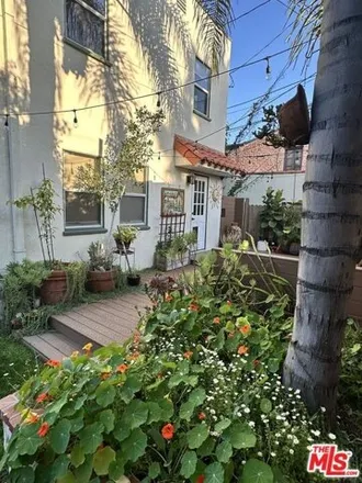 Image 2 - 9014 Elevado St, West Hollywood, California, 90069 - House for rent