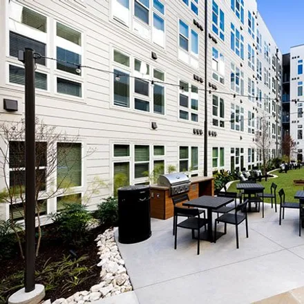 Image 1 - 4424 Jackson Avenue - Apartment for rent