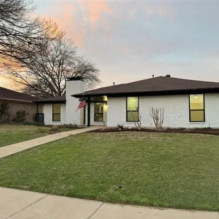 Buy this 3 bed house on 2553 Winfield Drive in Plano, TX 75023