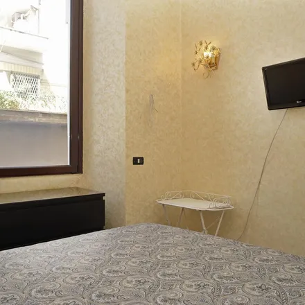 Image 3 - Shabby, Via Pietro Manzi 1, 00151 Rome RM, Italy - Apartment for rent