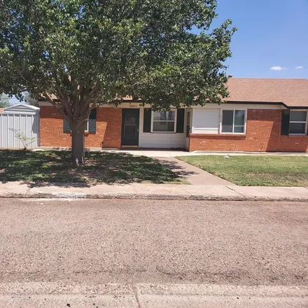 Buy this 2 bed condo on 3204 West Kansas Avenue in Midland, TX 79701