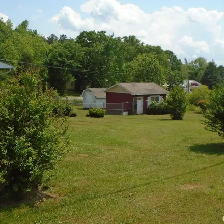 Image 4 - 800 General Daniels Avenue South, Danielsville, Madison County, GA 30633, USA - House for sale