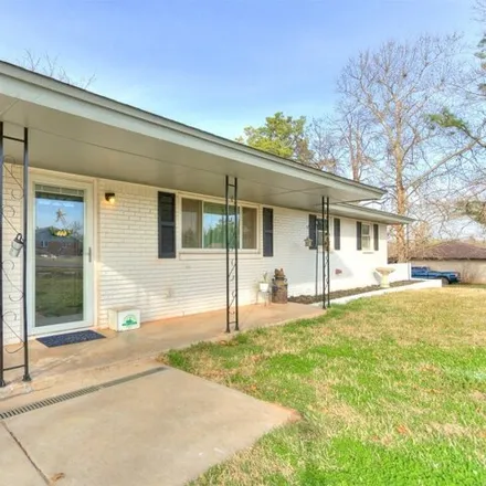 Buy this 3 bed house on 1599 Ketch Place in Edmond, OK 73003