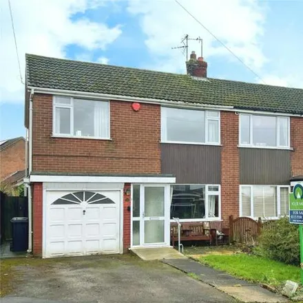 Buy this 3 bed duplex on Lawrence Drive in Brinsley, NG16 5AU