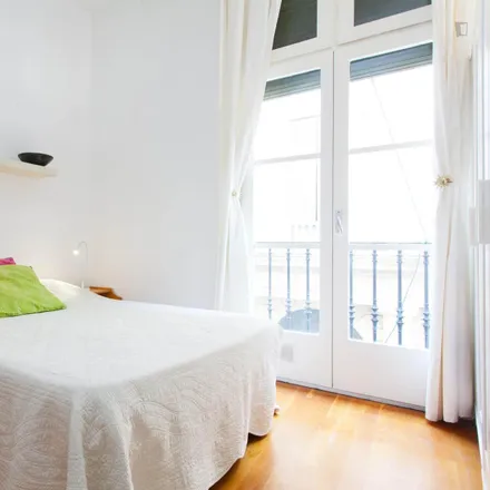 Rent this studio apartment on Pisa Morena in Carrer del Consolat de Mar, 08001 Barcelona