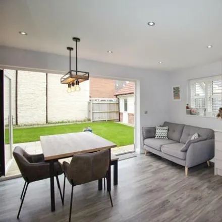 Image 4 - 4 Wootton Close, Nottingham, NG8 4AY, United Kingdom - House for sale