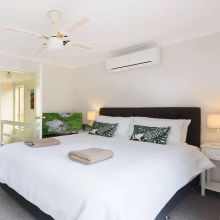 Rent this 2 bed townhouse on Kiama NSW 2533