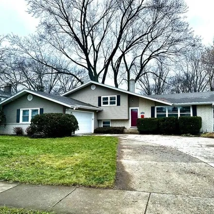 Rent this 3 bed house on 221 Tupelo Drive in Naperville, IL 60540
