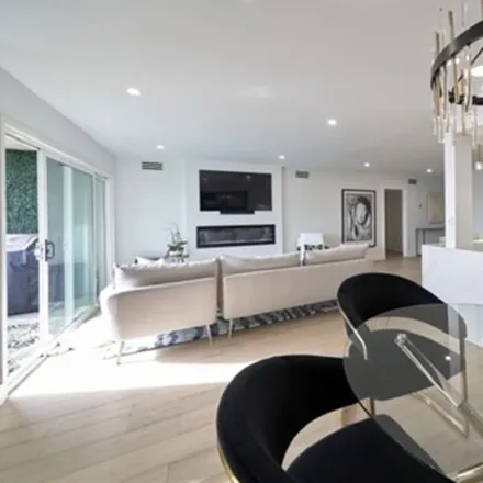 Image 3 - 1121 N Olive Dr Unit 115, West Hollywood, California, 90069 - Condo for rent