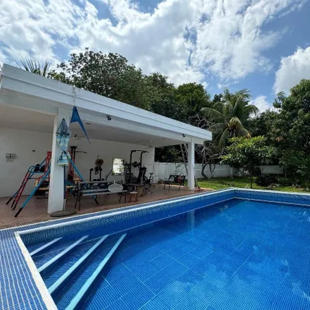 Buy this studio house on Calle 74 in 97000 Mérida, YUC
