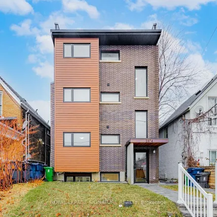 Image 4 - Gerrard Street East, Old Toronto, ON M4E 2E1, Canada - Apartment for rent