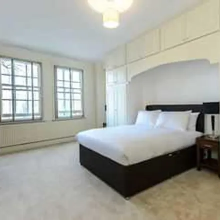 Image 3 - St Marylebone War Memorial, Lord's Rounabout, London, NW8 7HT, United Kingdom - Apartment for rent