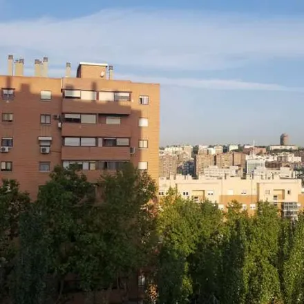 Image 5 - Calle del Pico de Almanzor, 17, 28038 Madrid, Spain - Apartment for rent
