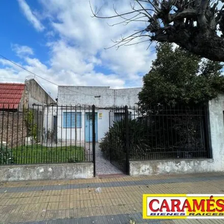 Buy this 2 bed house on La Rioja 3032 in 1824 Lanús Oeste, Argentina