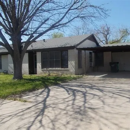 Buy this 3 bed house on 1307 N Higgins St in Brenham, Texas