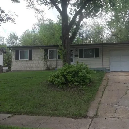 Buy this 3 bed house on 5321 Grove Avenue in Ferguson, MO 63135