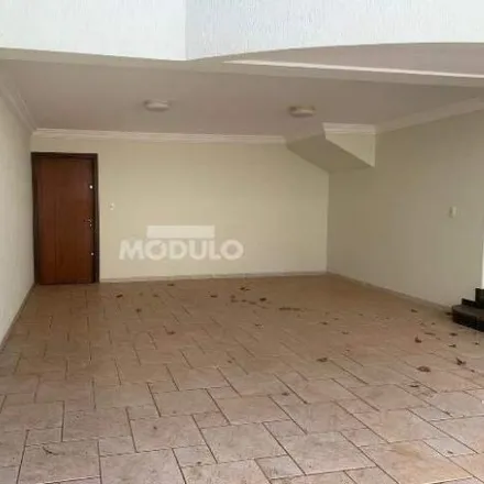 Rent this 4 bed house on Avenida Francisco Galassi in Patrimônio, Uberlândia - MG