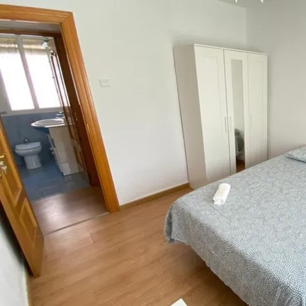 Rent this 4 bed room on Madrid in Calle de Cecilio Perucha, 13