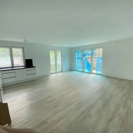 Rent this 4 bed apartment on Wesenbergallee 10 in 22143 Hamburg, Germany