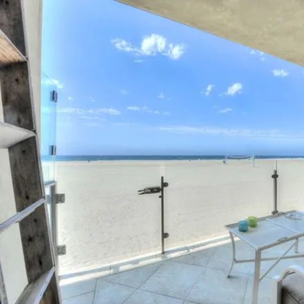 Image 1 - 4301 Ocean Front Walk, Los Angeles, CA 90292, USA - House for rent