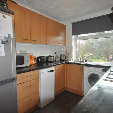 Rent this 4 bed apartment on Avtar in Raven Road, Leeds