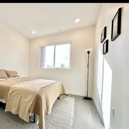 Image 8 - 1934 South Normandie Avenue, Los Angeles, CA 90007, USA - Room for rent