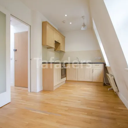 Image 3 - Gray's Inn Road, London, WC1V 7PX, United Kingdom - Apartment for rent