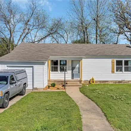 Buy this 3 bed house on 658 C Street Southeast in Ardmore, OK 73401