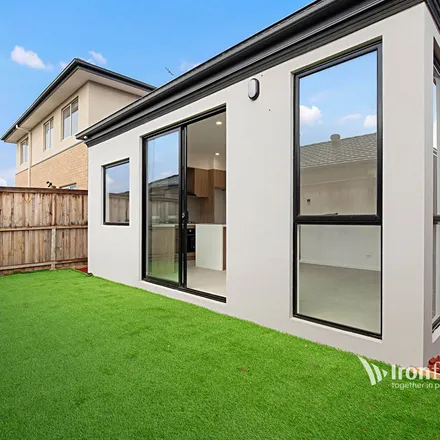 Rent this 3 bed apartment on Palmdale Crescent in Mambourin VIC 3024, Australia