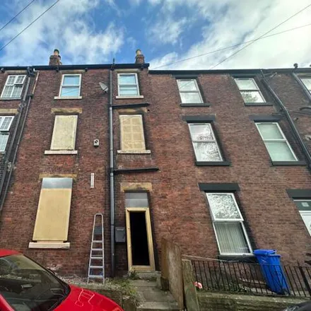 Buy this 5 bed townhouse on Priory Avenue in Sheffield, S7 1LT