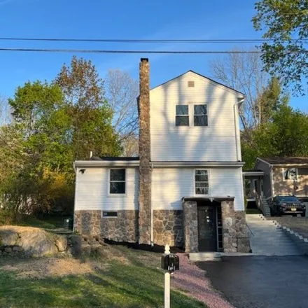 Buy this 3 bed house on 76 Ridgeway Avenue in Hope Township, Warren County