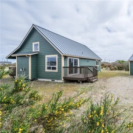 Buy this 2 bed house on 463 Skylark Street in Ocean Shores, Grays Harbor County