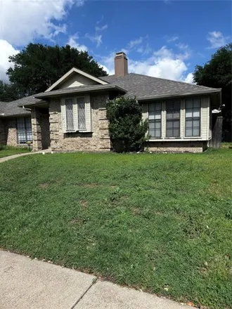 Buy this 3 bed house on 2026 Hearthside Lane in Garland, TX 75044