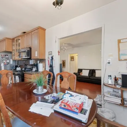 Image 4 - 17462 Horace Street, Los Angeles, CA 91344, USA - House for sale