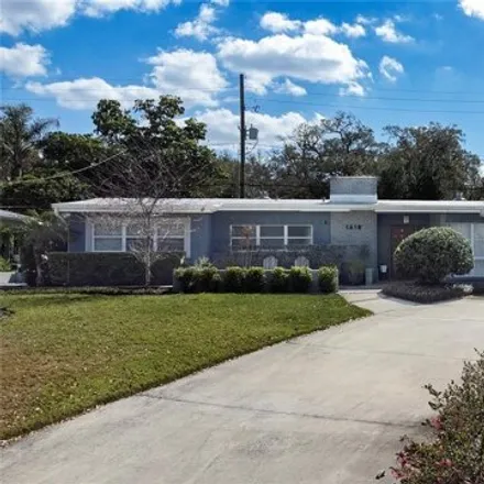 Buy this 3 bed house on Lorena Lane in Orlando, FL 32806