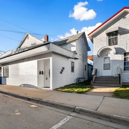 Buy this studio house on Clintonville Post Office in East 12th Street, Clintonville