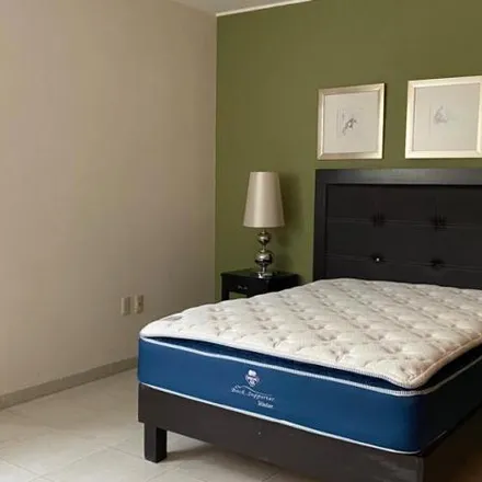 Rent this 4 bed house on Avenida Paseo del Moral in Jardines Del Moral, 37160 León
