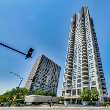 Buy this 3 bed condo on 2020 North Lincoln Park West in Chicago, IL 60614