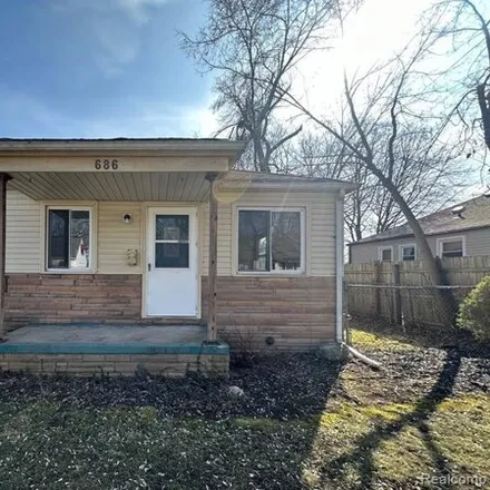 Buy this 3 bed house on 686 2nd Avenue in Pontiac, MI 48340