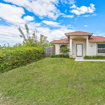 Rent this 3 bed house on Covenant Christian Academy in Lake Avenue, West Palm Beach