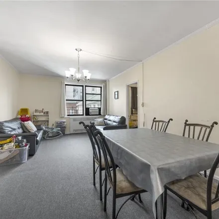 Image 7 - 1347 Ocean Parkway, New York, NY 11230, USA - Condo for sale