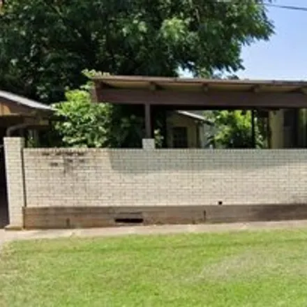Buy this 3 bed house on 285 North Keechi Street in Fairfield, TX 75840