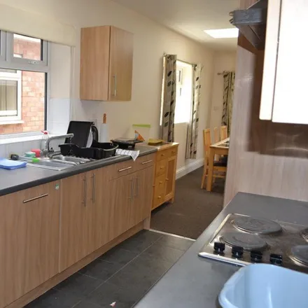 Image 2 - 22 Luton Road, Selly Oak, B29 7BN, United Kingdom - House for rent