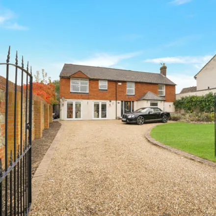 Buy this 5 bed house on Hurstwood in Church Hill, Kingsnorth