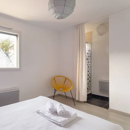 Rent this 4 bed house on Pléneuf-Val-André in Rue de l'Hôtel de Ville, 22370 Pléneuf