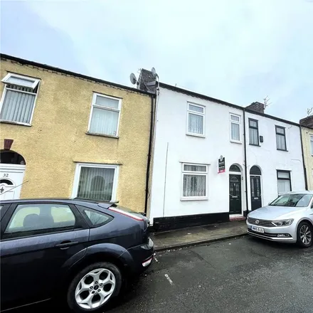 Rent this 3 bed townhouse on Cross Street in Knowsley, L34 6HY