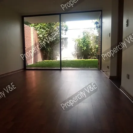 Buy this 4 bed house on Avenida Punta Nogales 1356 in 859 0483 Huechuraba, Chile