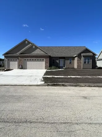 Buy this 3 bed house on unnamed road in Sycamore, IL 60178